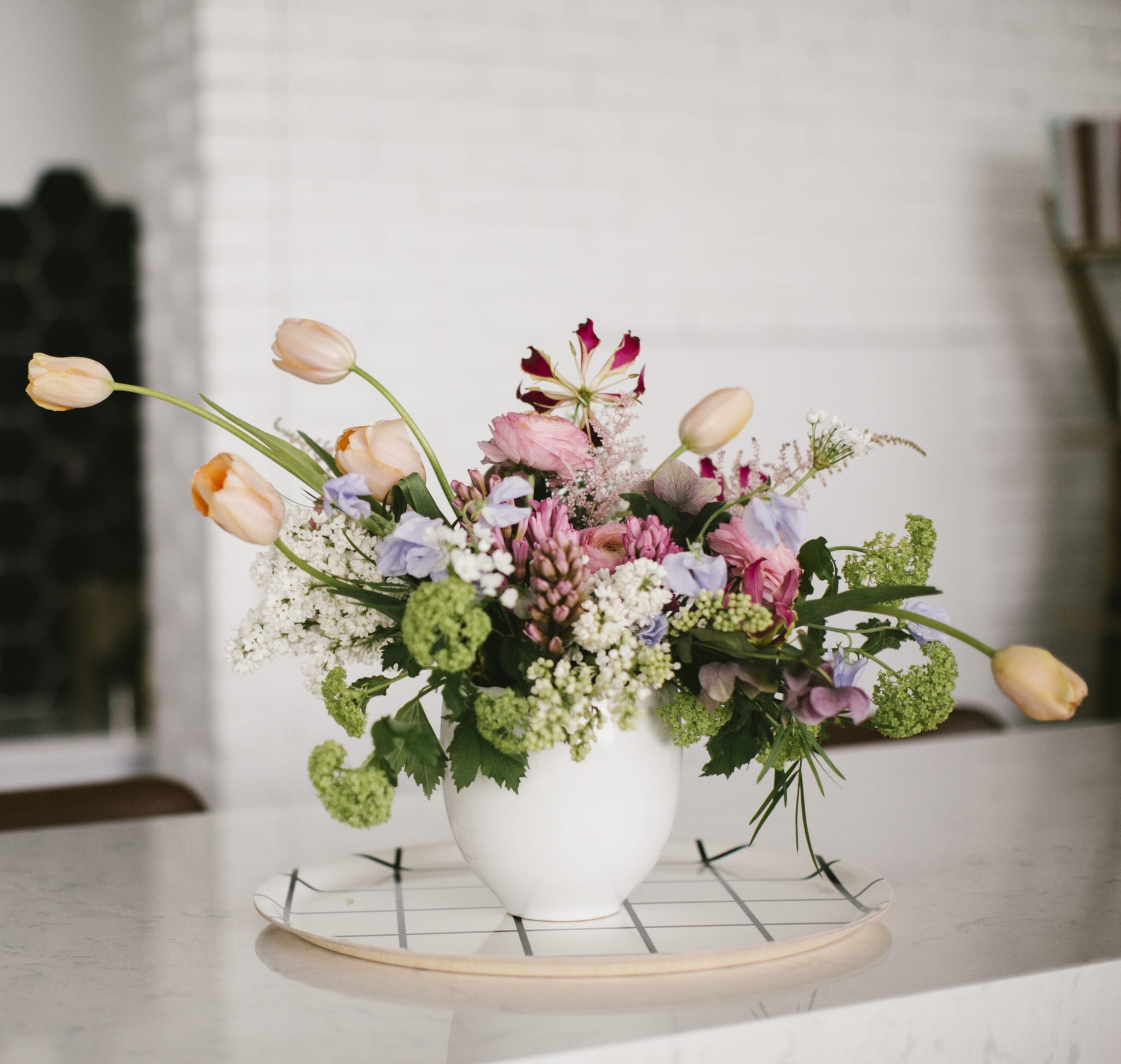 How to Create Your Own Floral Arrangement That Feels Like SPRING | Wit & Delight