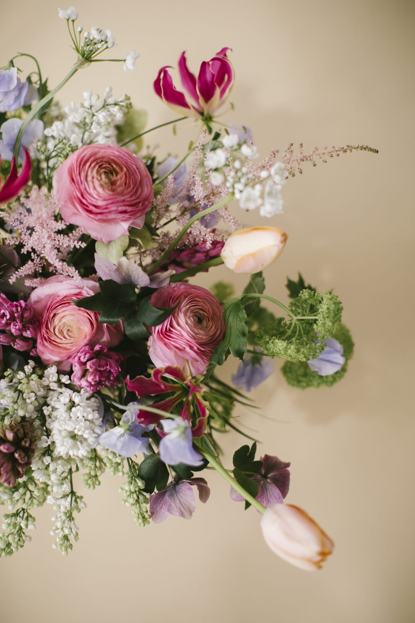 How to Create Your Own Floral Arrangement That Feels Like SPRING | Wit & Delight